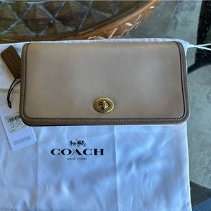 1941 Coach Dinky chalk multi